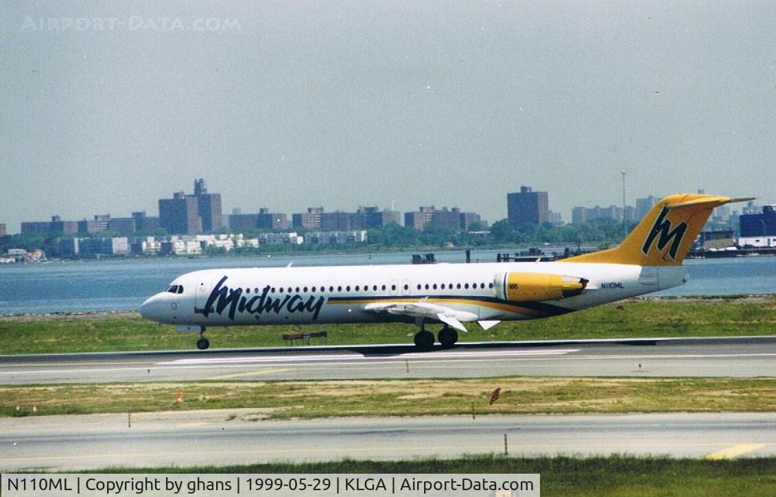 N110ML, 1995 Fokker 100 (F-28-0100) C/N 11486, Just landing @ La Guardia