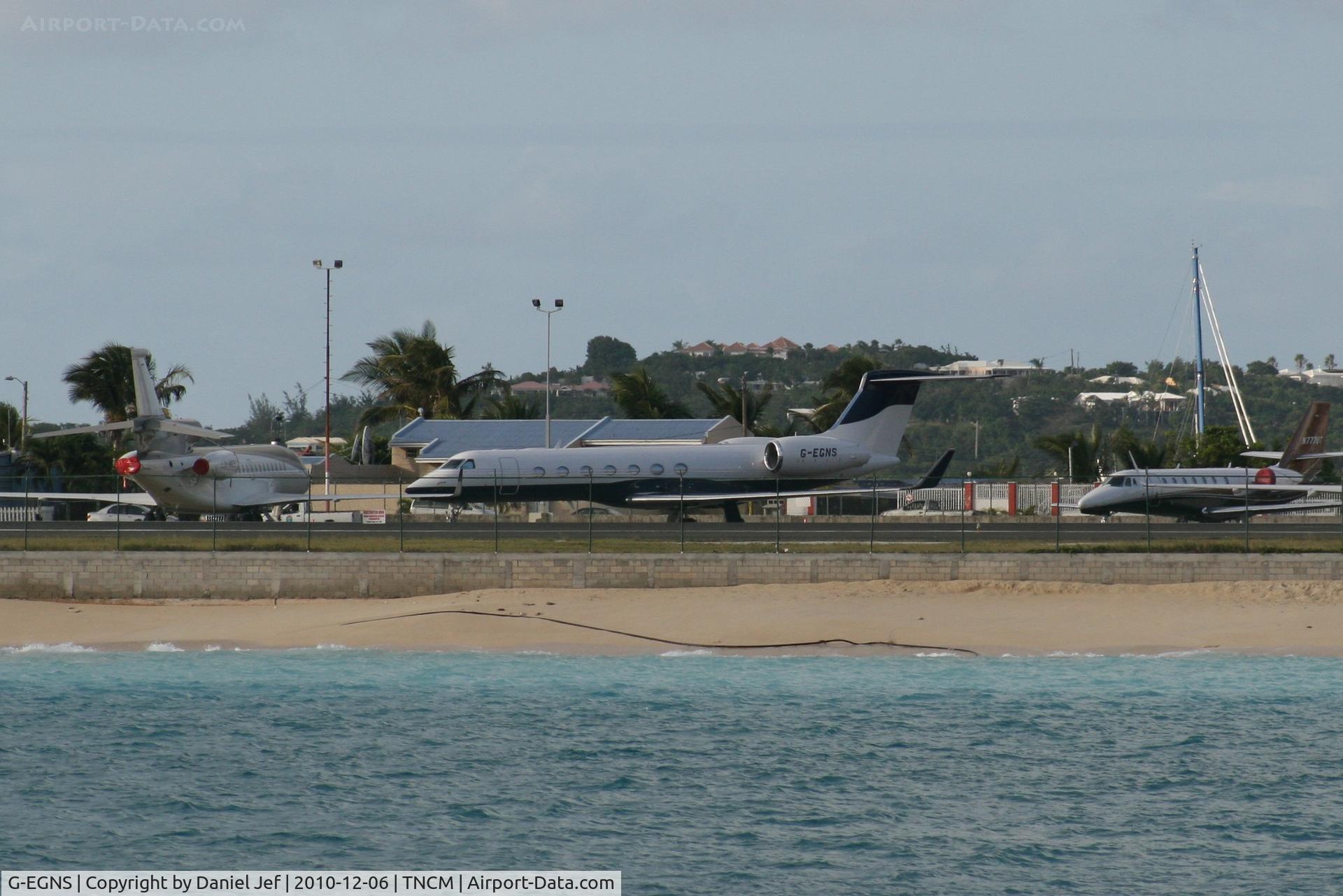 G-EGNS, 2008 Gulfstream Aerospace GV-SP (G550) C/N 5167, G-EGNS park on the private ramp at TNCM