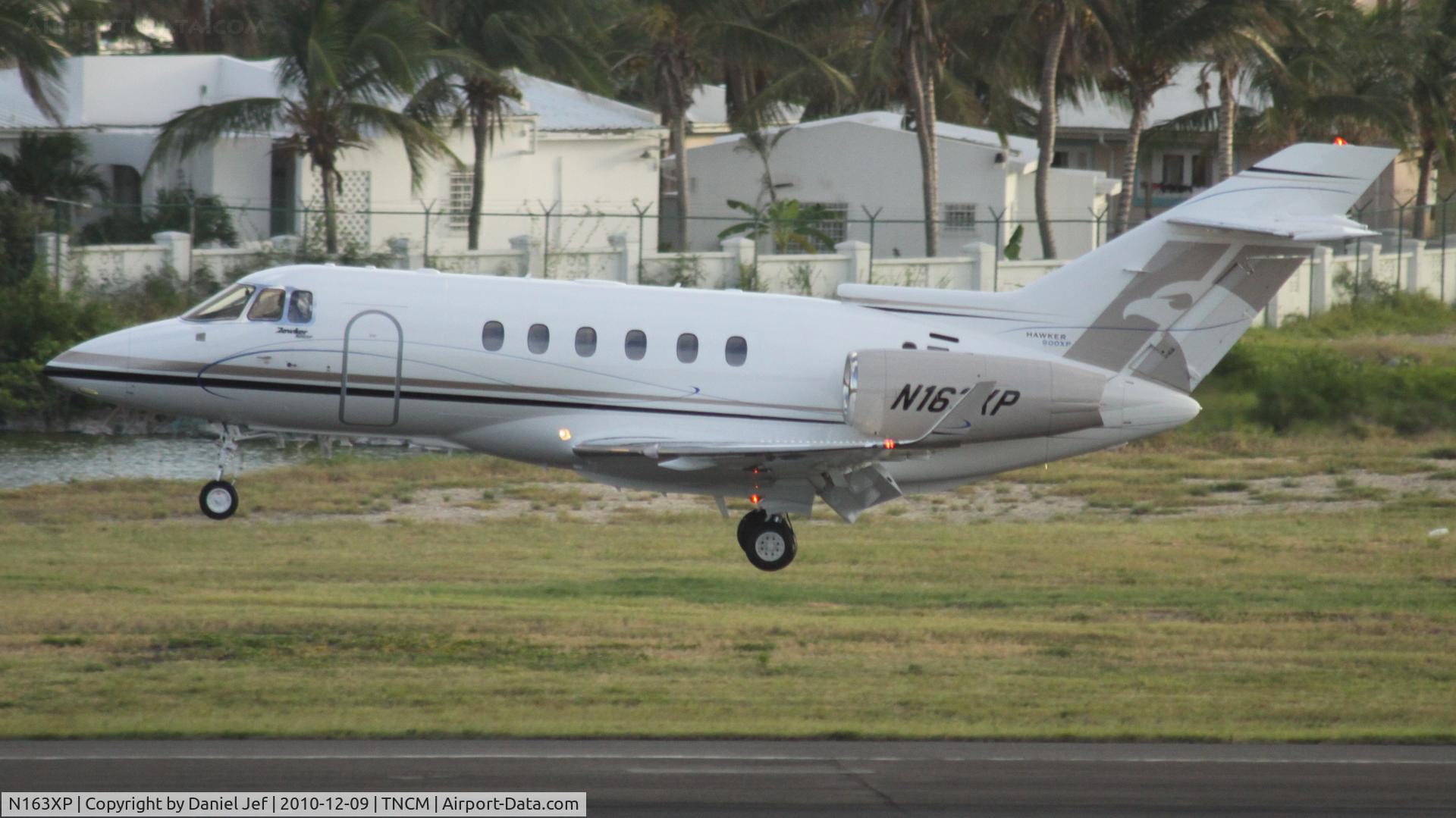 N163XP, Hawker Beechcraft 900XP C/N HA-0163, N163XP landing at TNCM