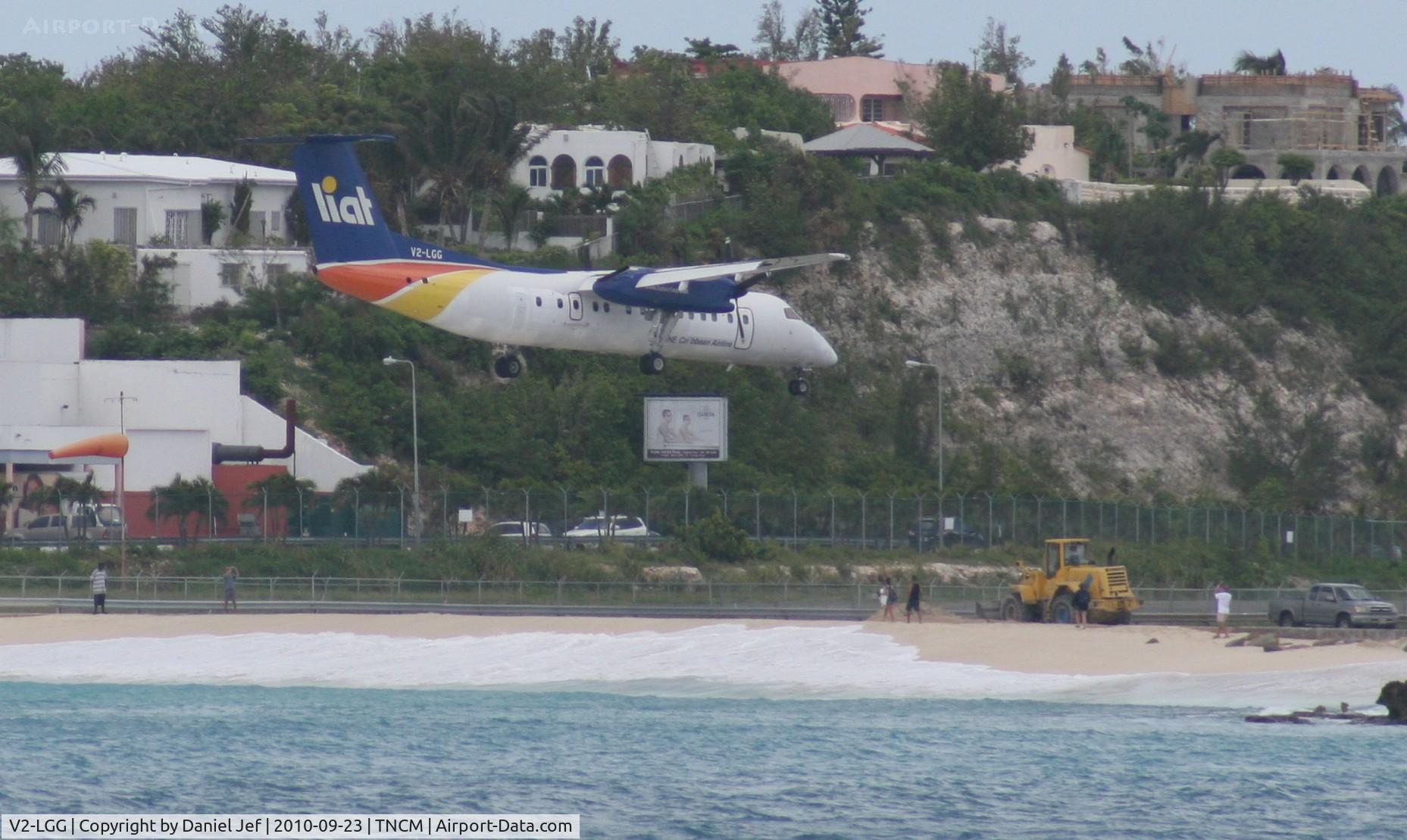 V2-LGG, 1995 De Havilland Canada DHC-8-311B Dash 8 C/N 404, Liat V2-LGG landing at TNCM