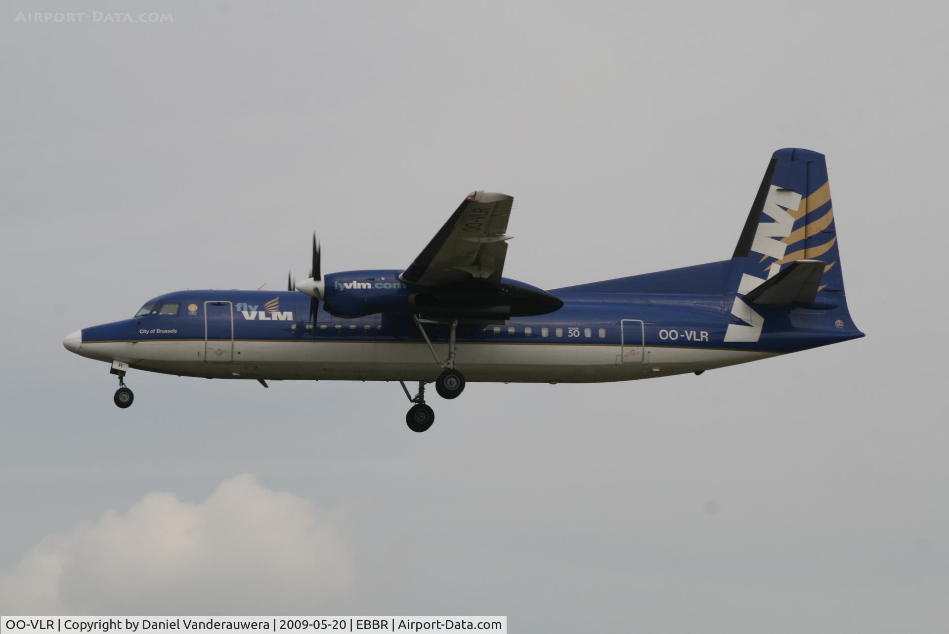 OO-VLR, 1988 Fokker 50 C/N 20121, Arrival of flight VG154 to RWY 25L