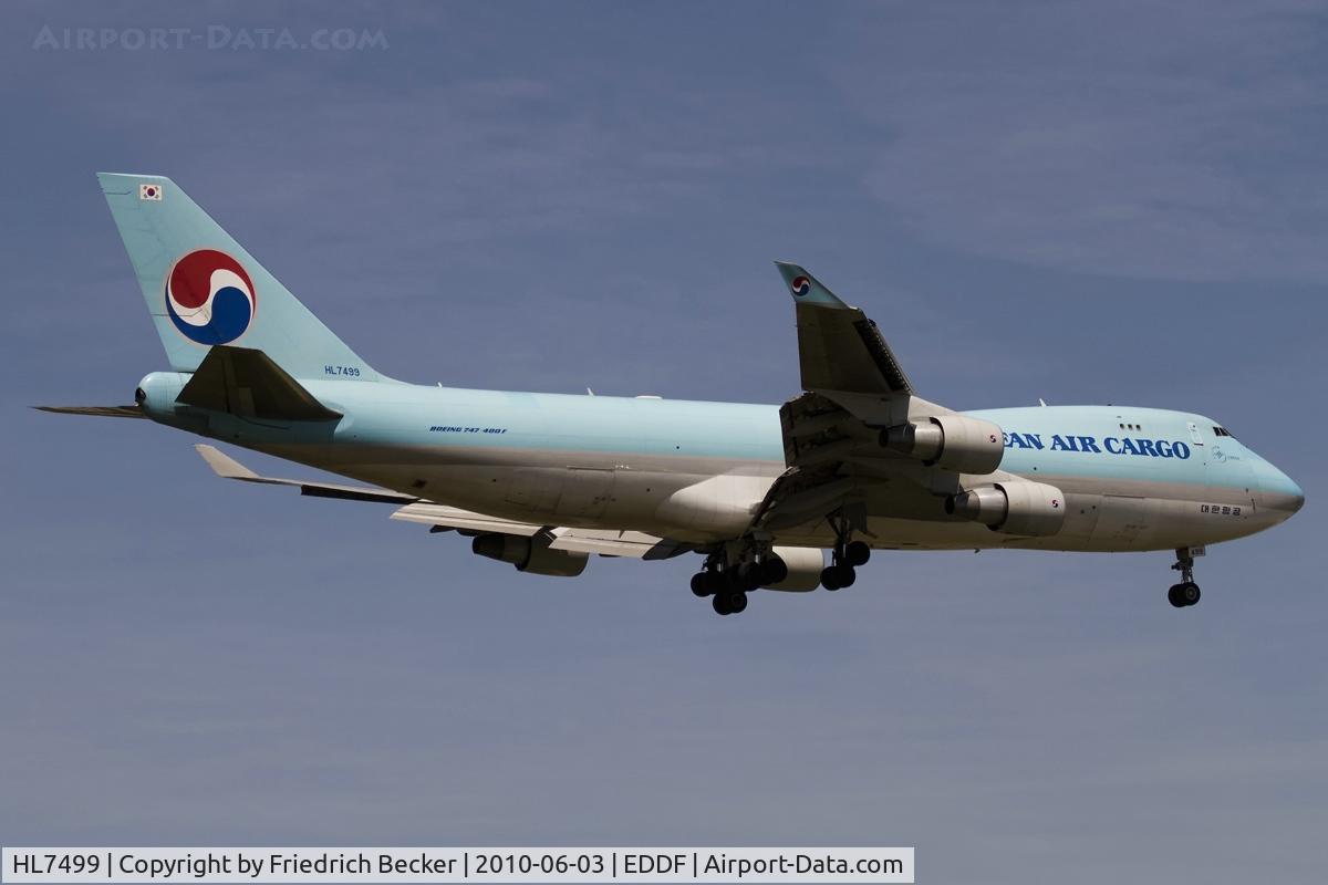 HL7499, 2004 Boeing 747-4B5F/SCD C/N 33517, on final RW07R