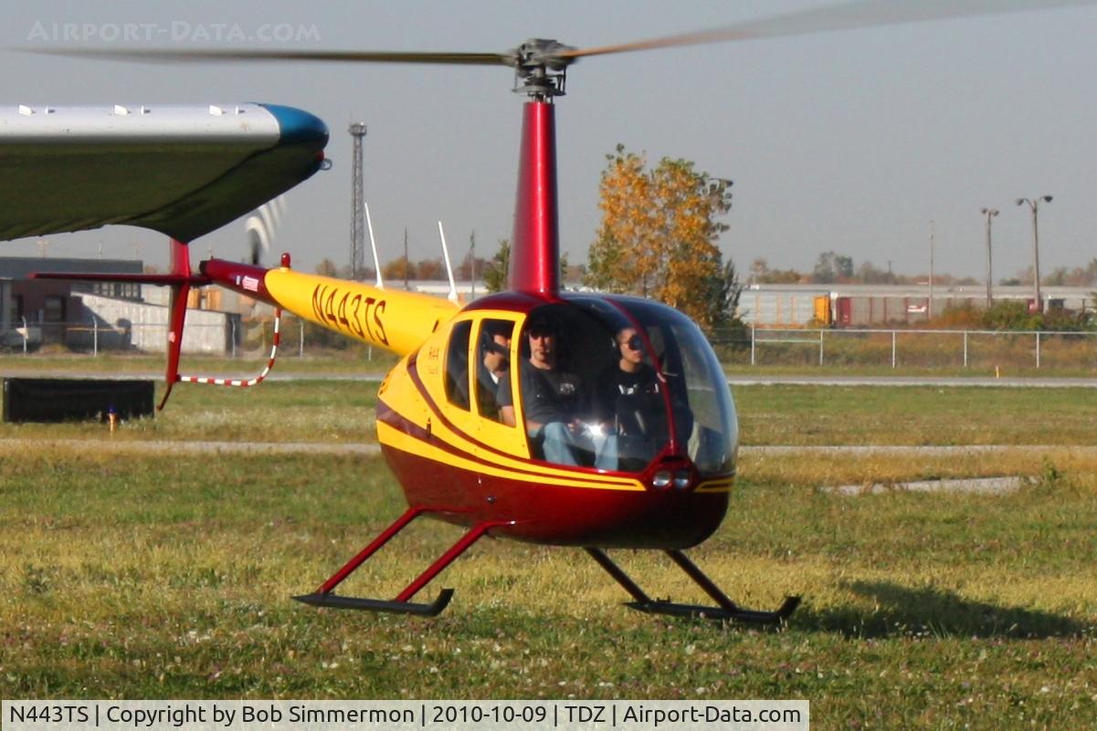 N443TS, 2006 Robinson R44 II C/N 11034, Arriving at the Toledo-Metcalf EAA breakfast fly-in.