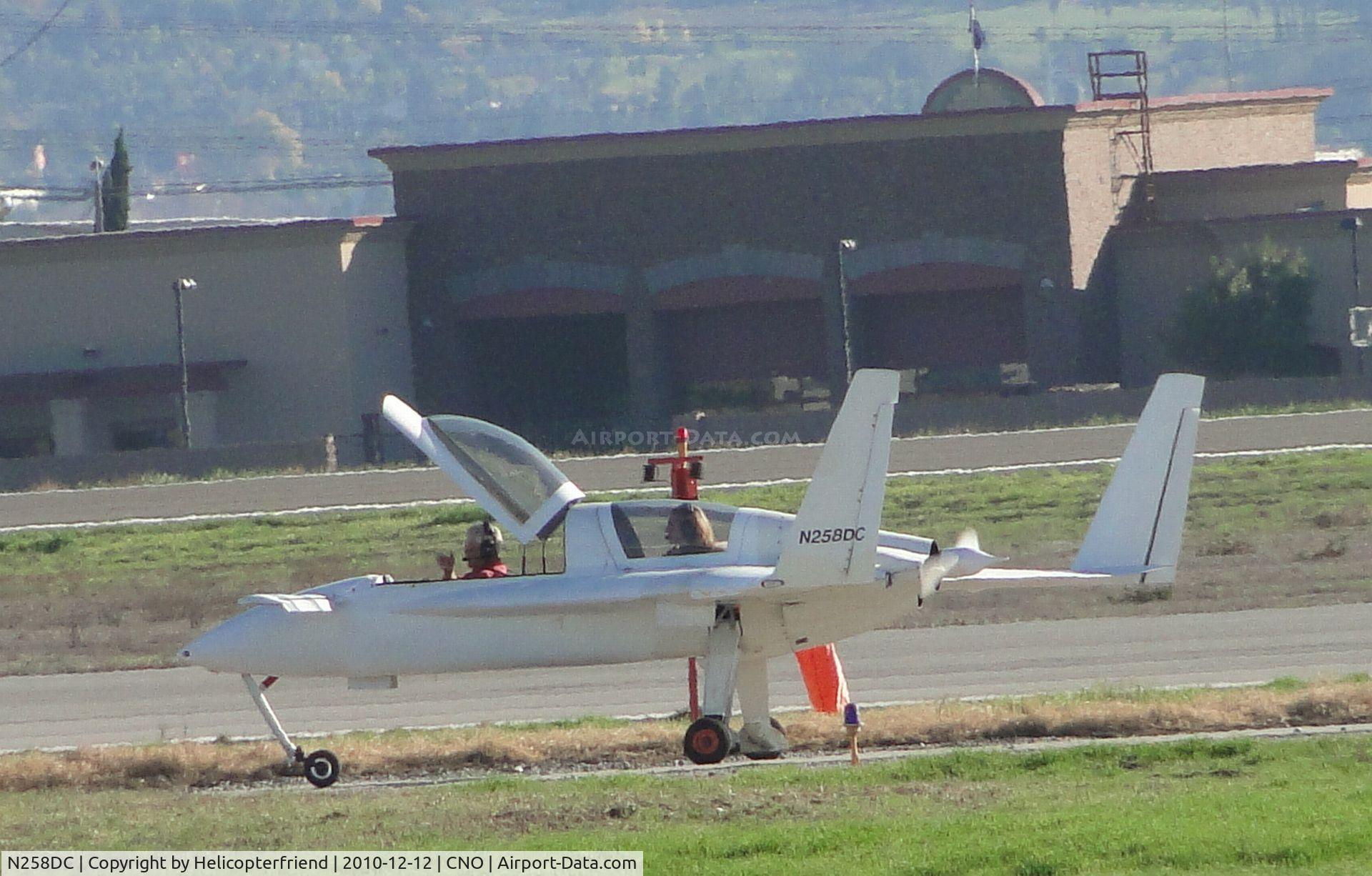 N258DC, 2007 Berkut 360 C/N 0024, Taxiing back