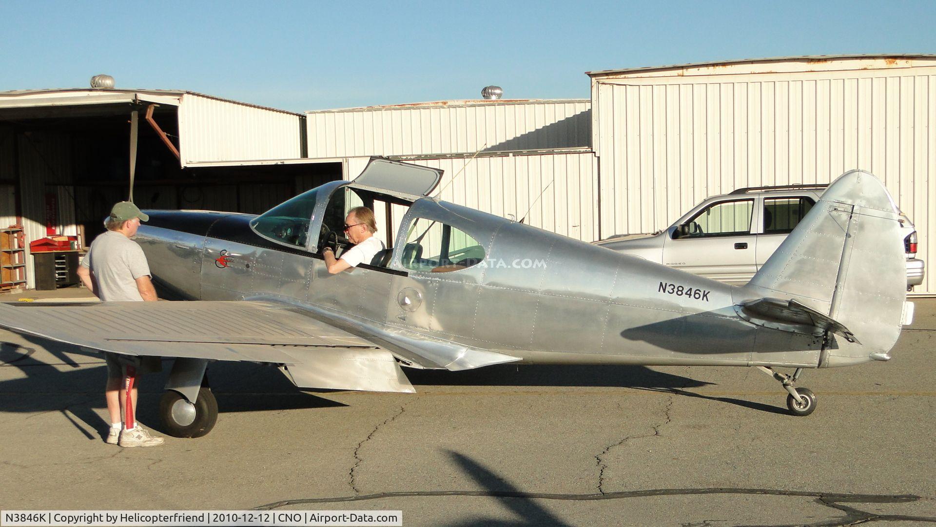 N3846K, 1948 Temco GC-1B Swift C/N 3546, Stopped and chatting with another person