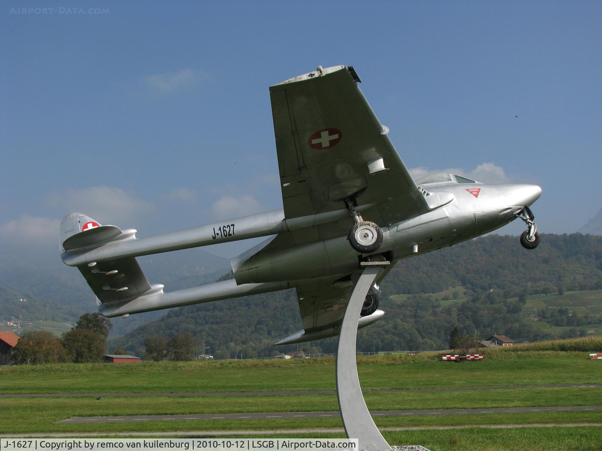 J-1627, De Havilland (F+W Emmen) DH-112 Venom FB.50 C/N 837, preserved