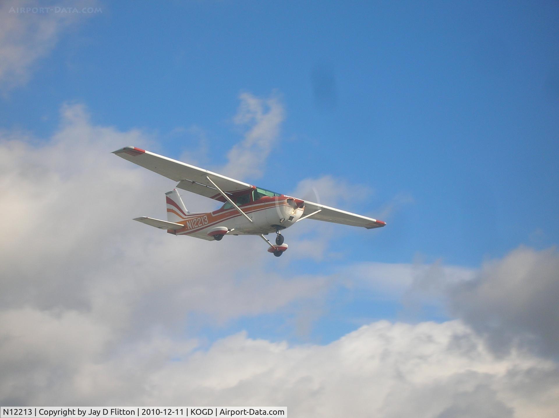 N12213, 1973 Cessna 172M C/N 17261885, On short final Rwy 16