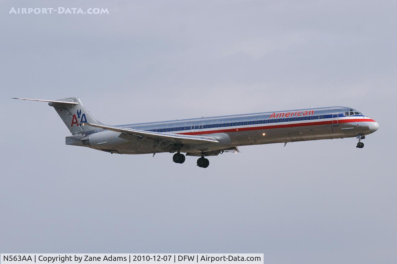 N563AA, 1987 McDonnell Douglas MD-83 (DC-9-83) C/N 49345, American Airlines landing at DFW Airport - TX