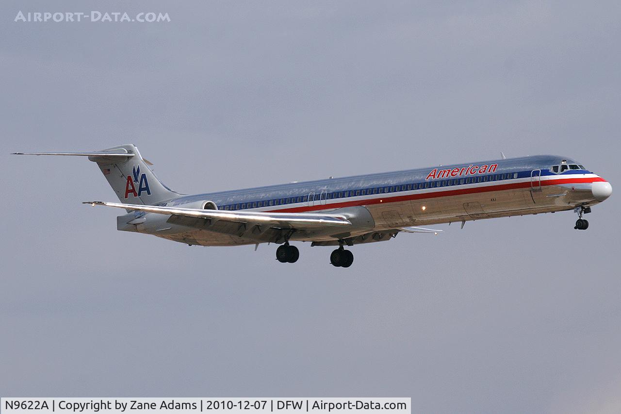 N9622A, 1998 McDonnell Douglas MD-83 (DC-9-83) C/N 53593, American Airlines landing at DFW Airport - TX