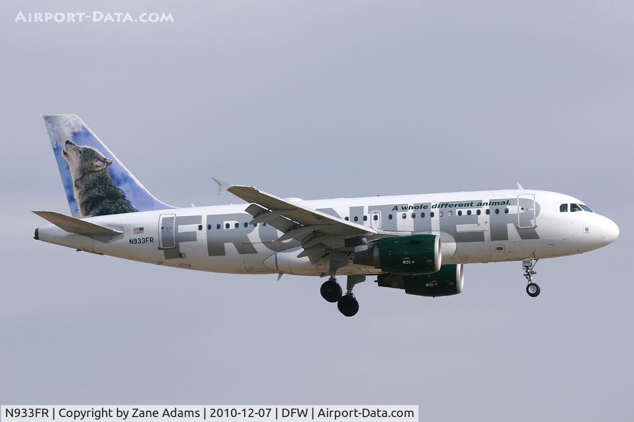 N933FR, 2004 Airbus A319-111 C/N 2260, Frontier Airlines landing at DFW Airport - TX