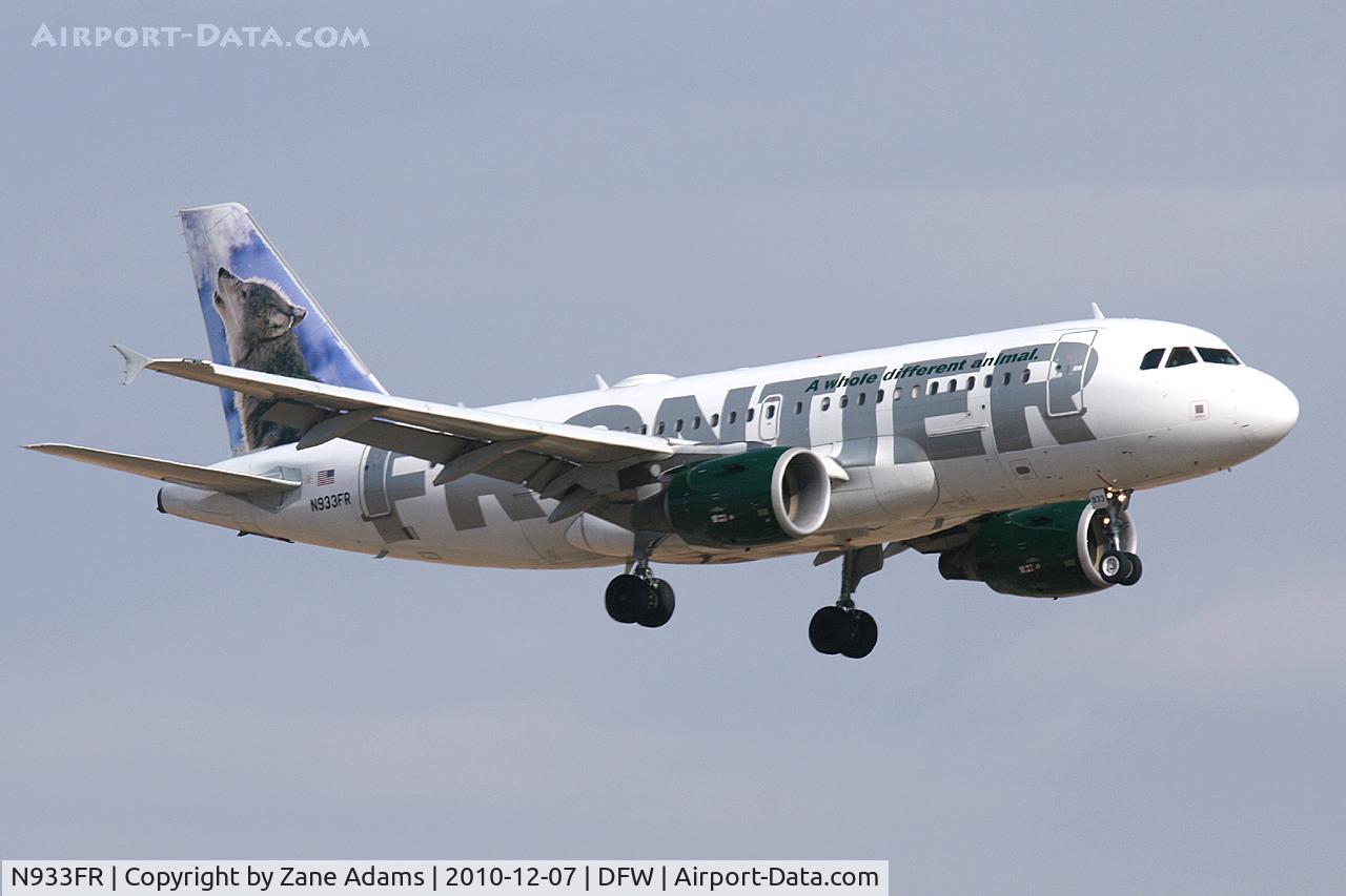 N933FR, 2004 Airbus A319-111 C/N 2260, Frontier Airlines landing at DFW Airport - TX