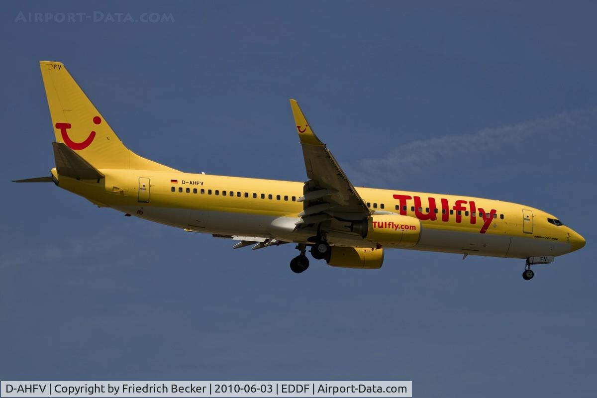 D-AHFV, 2000 Boeing 737-8K5 C/N 30415, on final RW07R