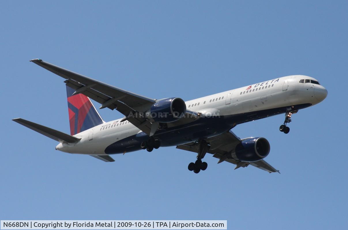 N668DN, 1991 Boeing 757-232 C/N 25141, Delta 757-200