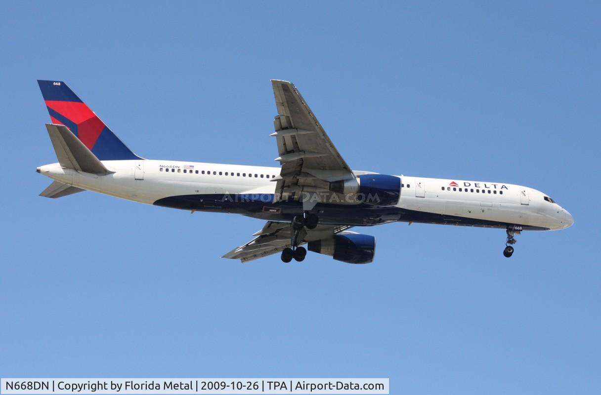 N668DN, 1991 Boeing 757-232 C/N 25141, Delta 757-200