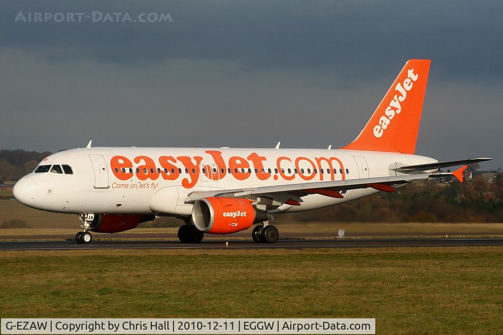 G-EZAW, 2006 Airbus A319-111 C/N 2812, easyJet A319 departing from RW26