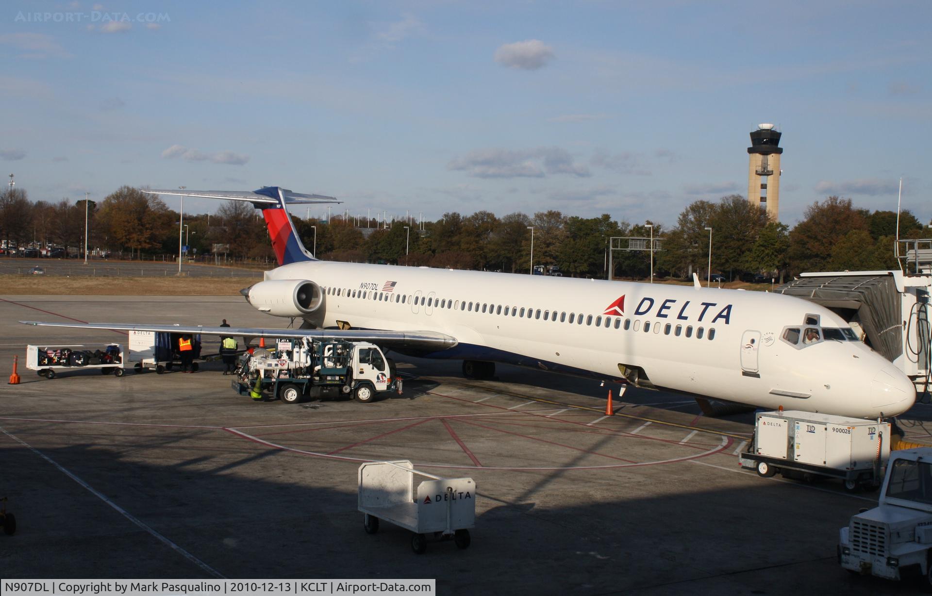 N907DL, 1987 McDonnell Douglas MD-88 C/N 49538, MD-88