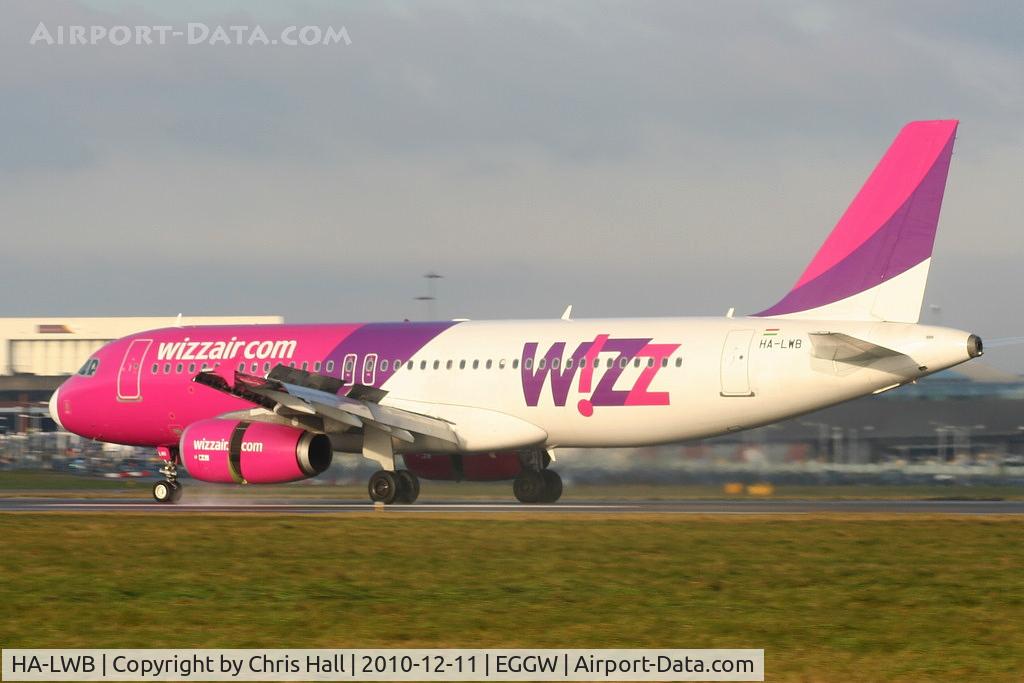 HA-LWB, 2010 Airbus A320-232 C/N 4246, Wizzair A320 landing on RW26