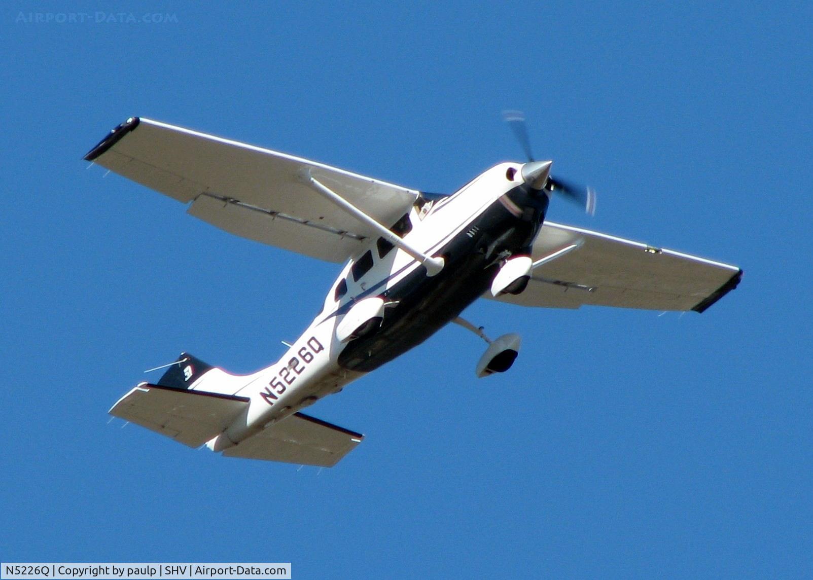 N5226Q, Cessna T206H Turbo Stationair C/N T20608917, Landing on 14 at Shreveport Regional.