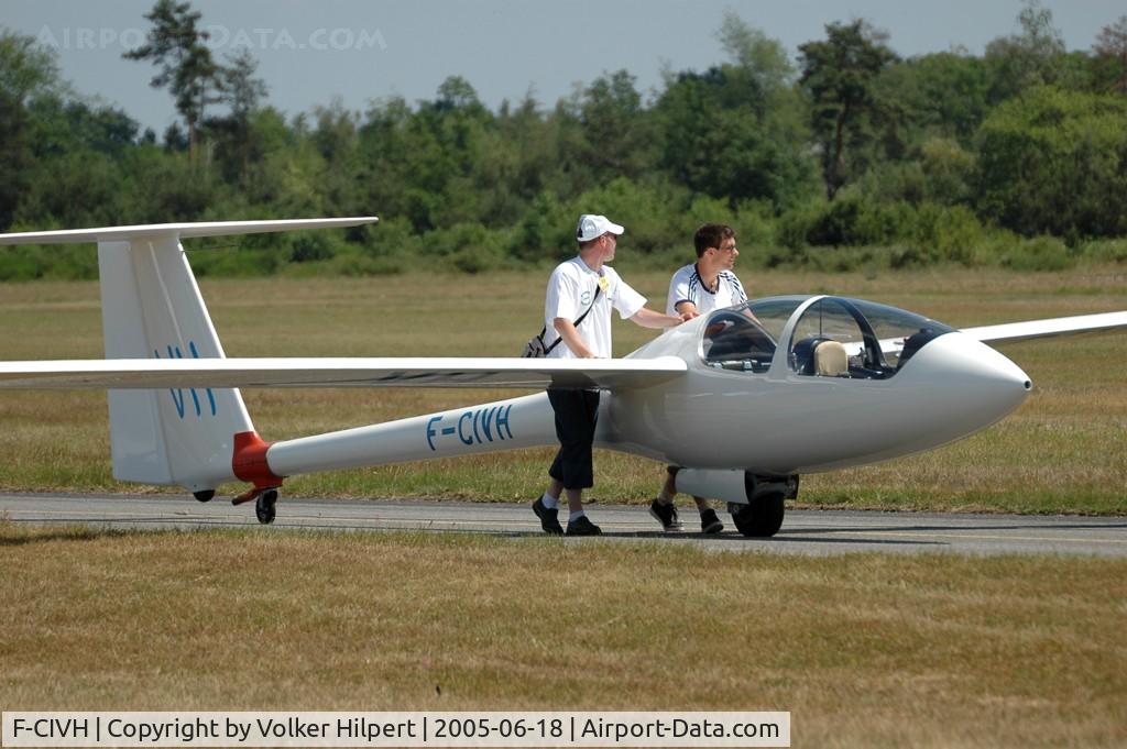 F-CIVH, 1986 Schleicher ASH-25 C/N 25005, at Hagenau