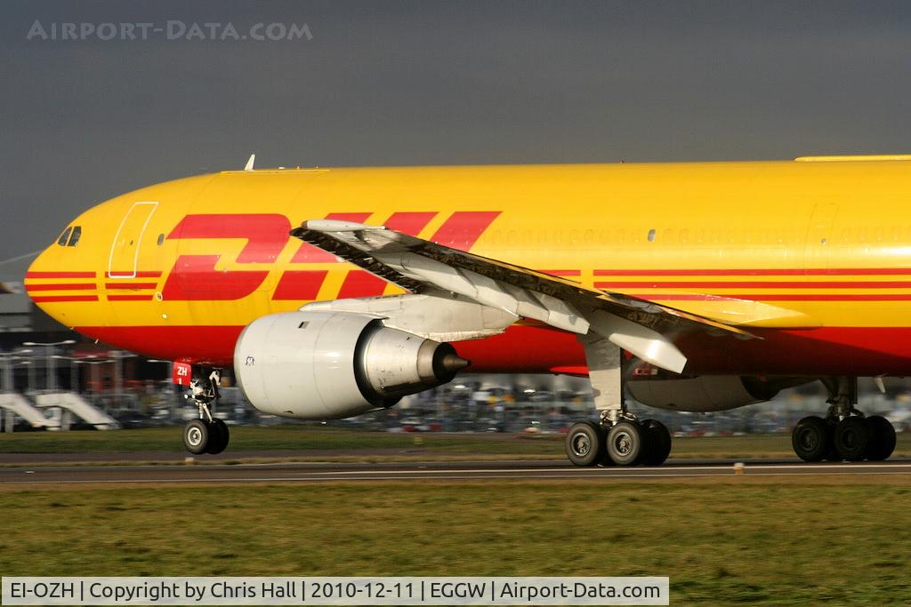 EI-OZH, 1982 Airbus A300B4-203(F) C/N 234, DHL A300 departing form RW26