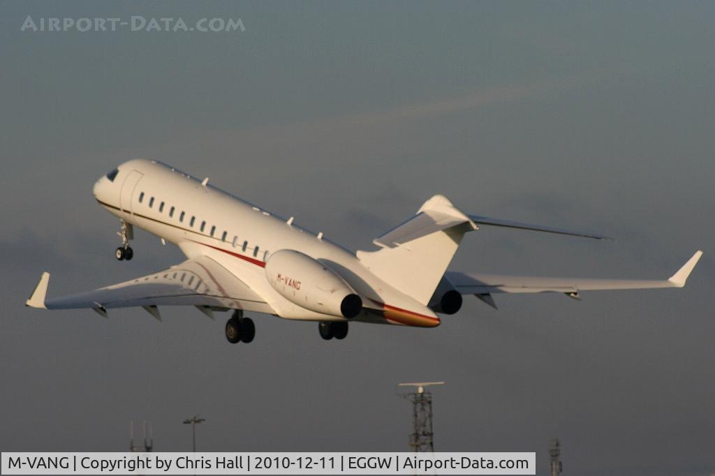 M-VANG, 2010 Bombardier BD-700-1A10 Global Express C/N 9349, Global Express departing from RW26