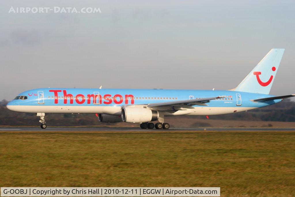 G-OOBJ, 1993 Boeing 757-2B7 C/N 27147, Thomson B757 departing from RW26