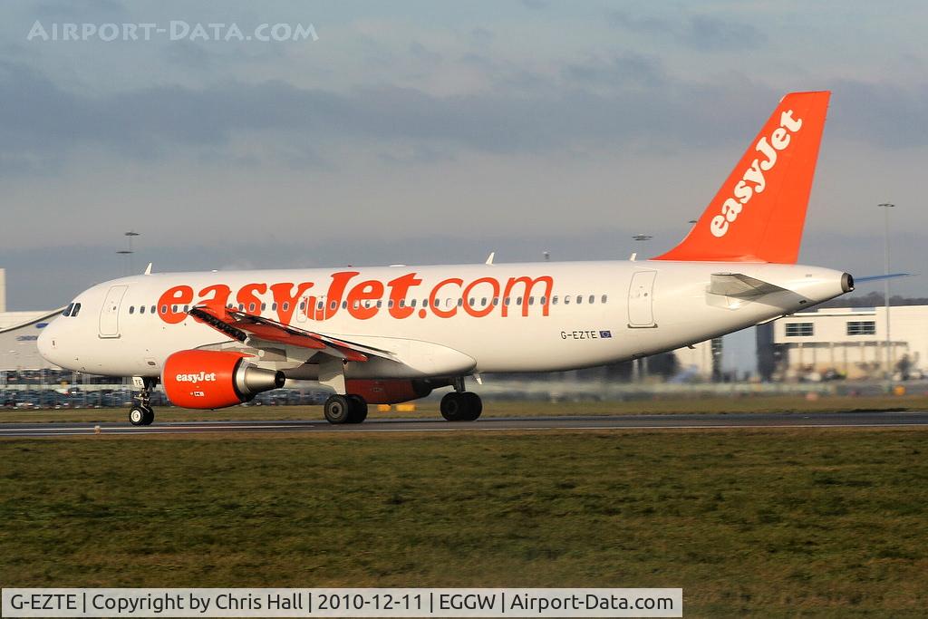 G-EZTE, 2009 Airbus A320-214 C/N 3913, easyJet A320 departing from RW26