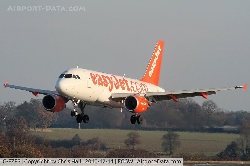 G-EZFS, 2009 Airbus A319-111 C/N 4129, easyJet A319 on finals for RW26