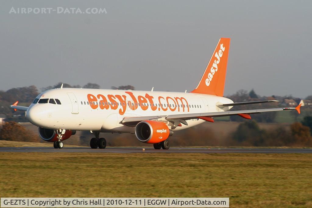 G-EZTS, 2010 Airbus A320-214 C/N 4196, easyJet A320 departing from RW26
