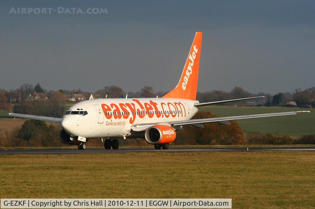 G-EZKF, 2004 Boeing 737-73V C/N 32427, easyJet B737 departing from RW26