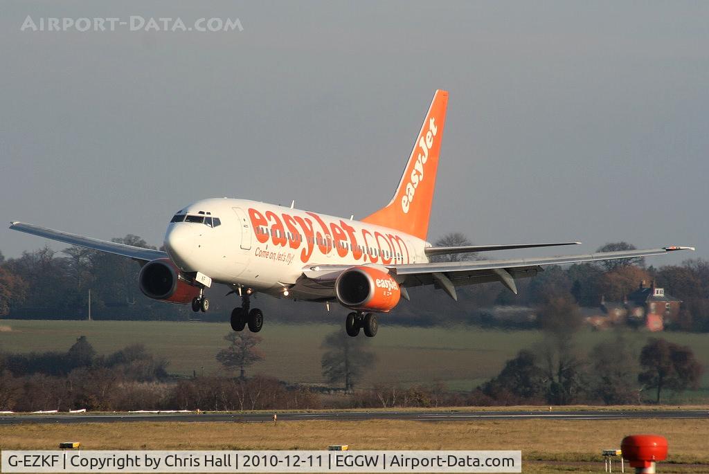 G-EZKF, 2004 Boeing 737-73V C/N 32427, easyJet B737 on finals for RW26
