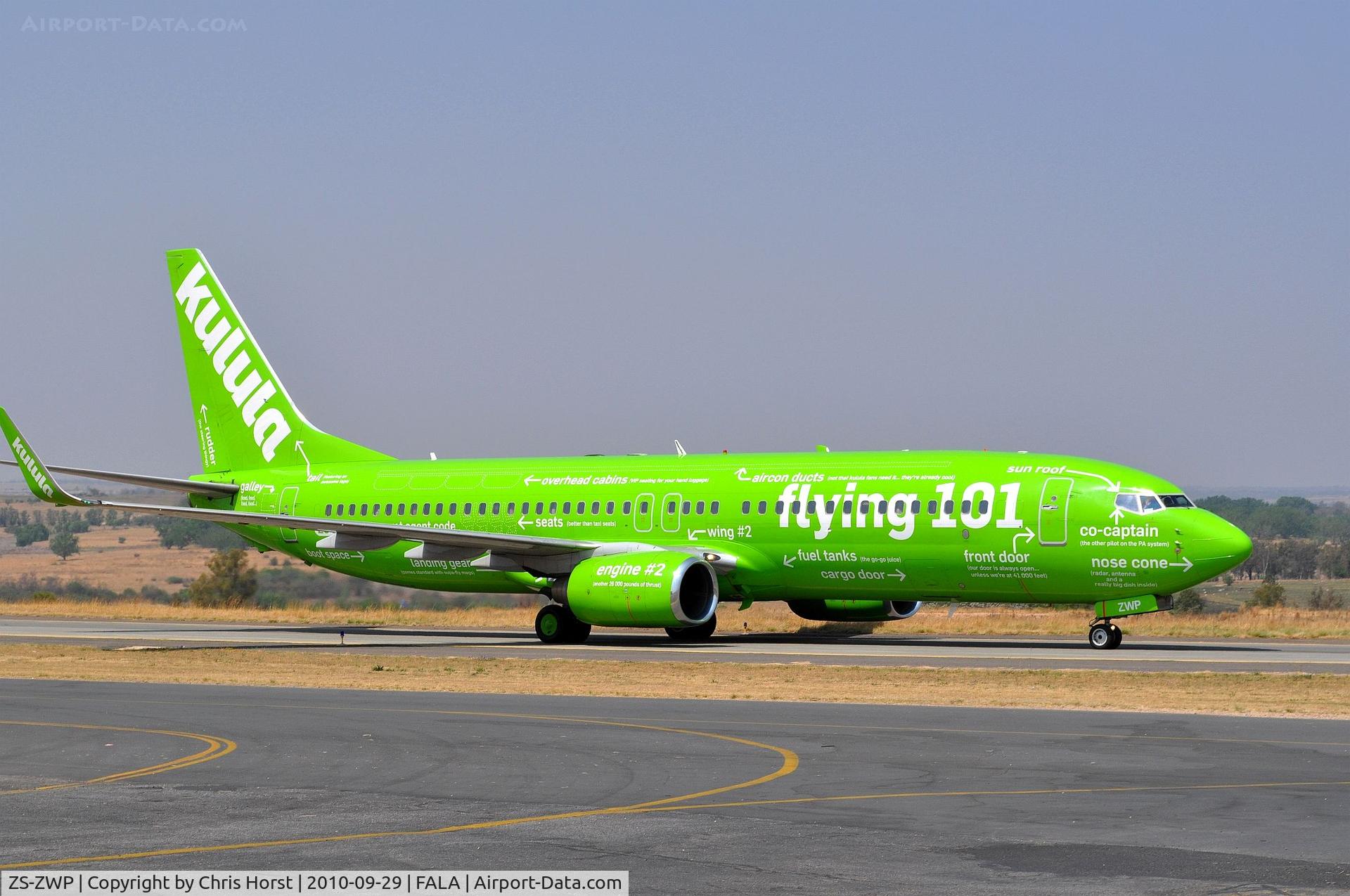 ZS-ZWP, 1999 Boeing 737-86N C/N 28612, nice!