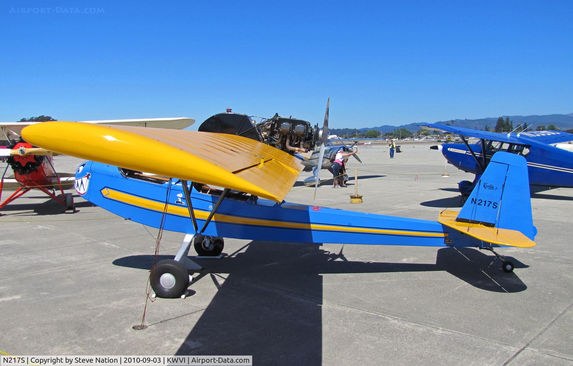 N217S, 2003 Curtiss-Wright JR CW1 Replica C/N 05, Coalinga, CA-based 2003 Shambaugh CURTIS JR replete with sharkmouth nose art @ 2010 Watsonville Fly-in