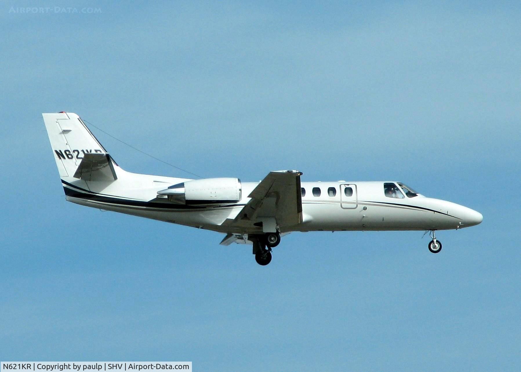 N621KR, 1998 Cessna 550 C/N 550-0842, Landing on 14 at Shreveport Regional.
