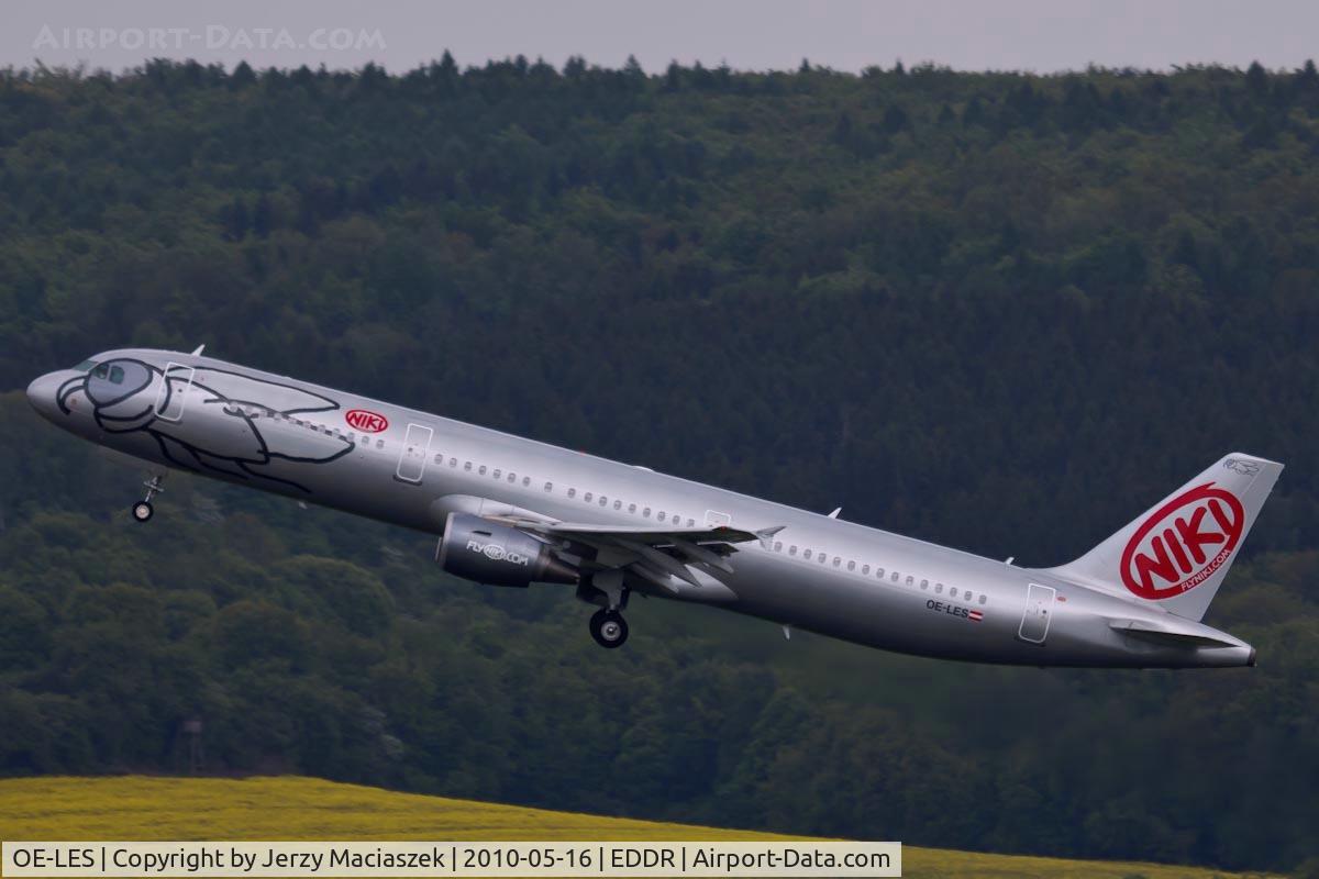 OE-LES, 2008 Airbus A321-211 C/N 3504, OE-LES_
2008 Airbus A321-211, c/n: 3504