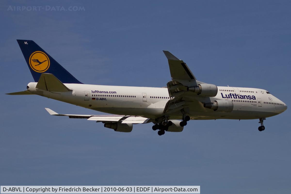 D-ABVL, 1992 Boeing 747-430 C/N 26425, on final RW07R