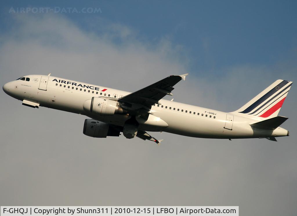 F-GHQJ, 1991 Airbus A320-211 C/N 0214, Taking off rwy 32L in new Air France c/s