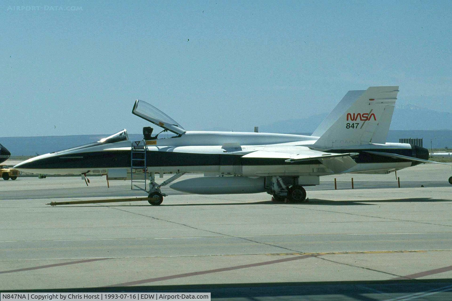 N847NA, McDonnell Douglas F/A-18A Hornet C/N 37/A028, ..