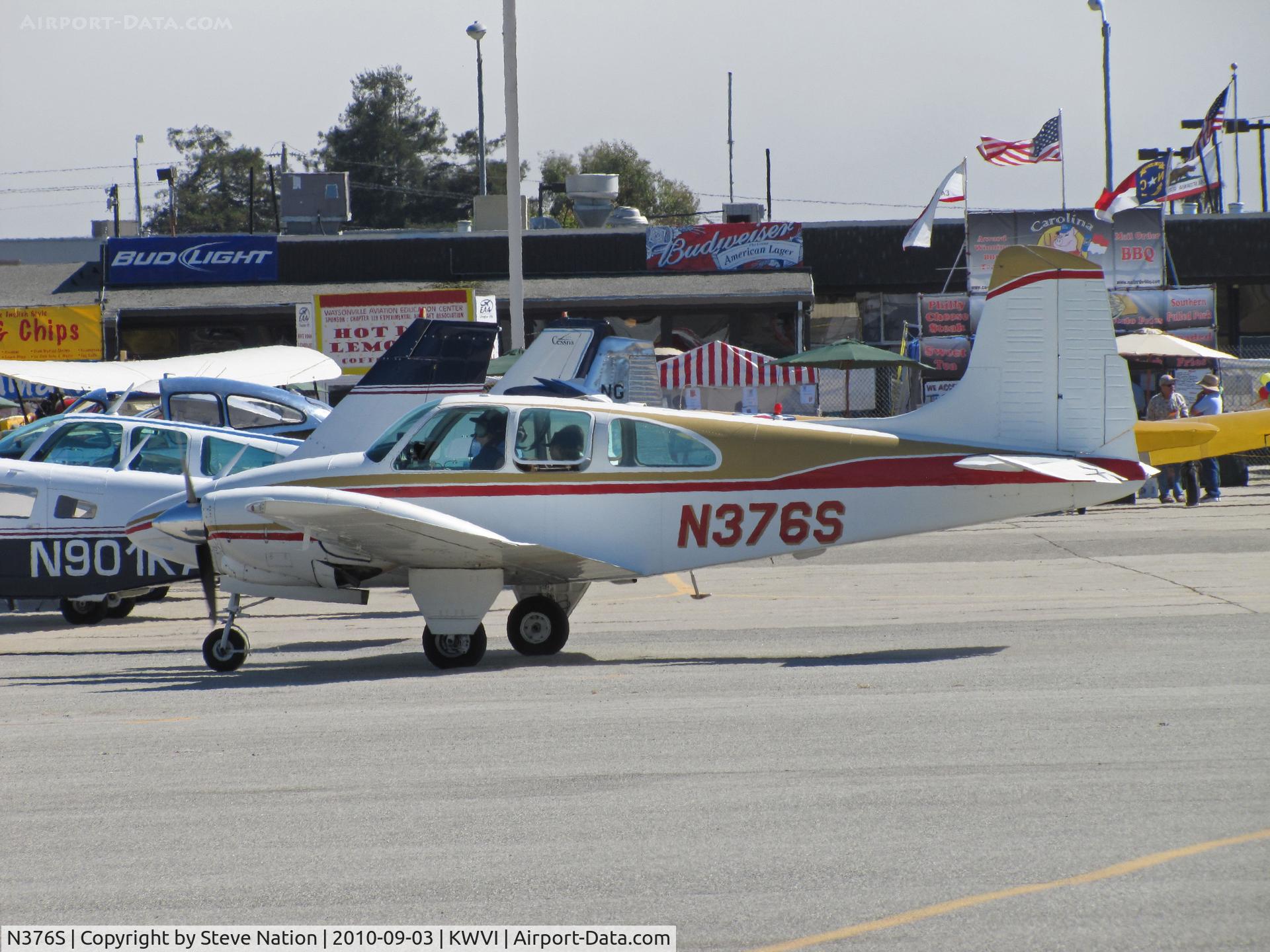 N376S, 1960 Beech B95 Travel Air C/N TD-378, Torrance, CA-based 1960 Beech B95 taxis in to display area @ 2010 Watsonville Fly-in