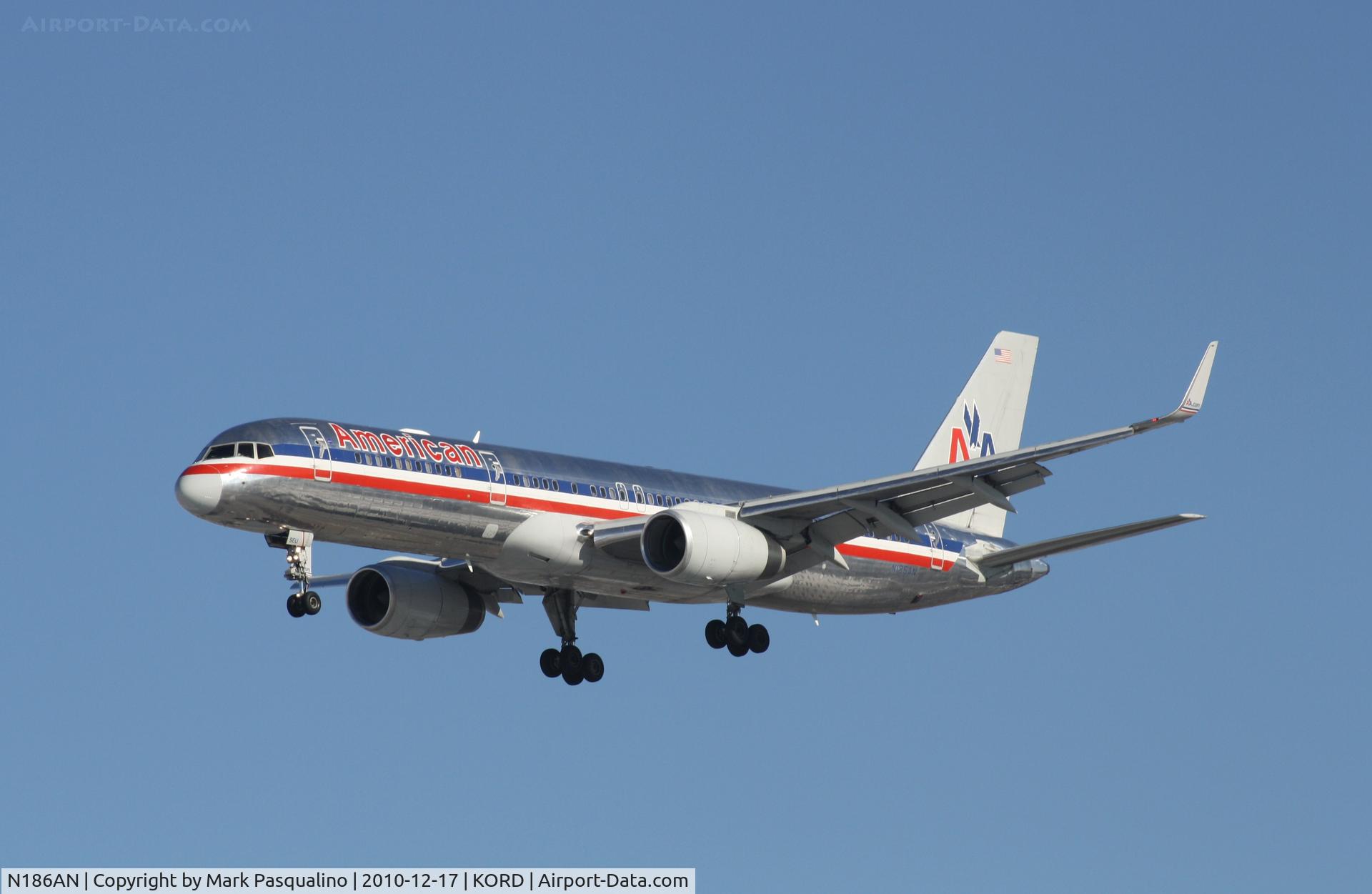 N186AN, 2001 Boeing 757-223 C/N 32380, Boeing 757-200