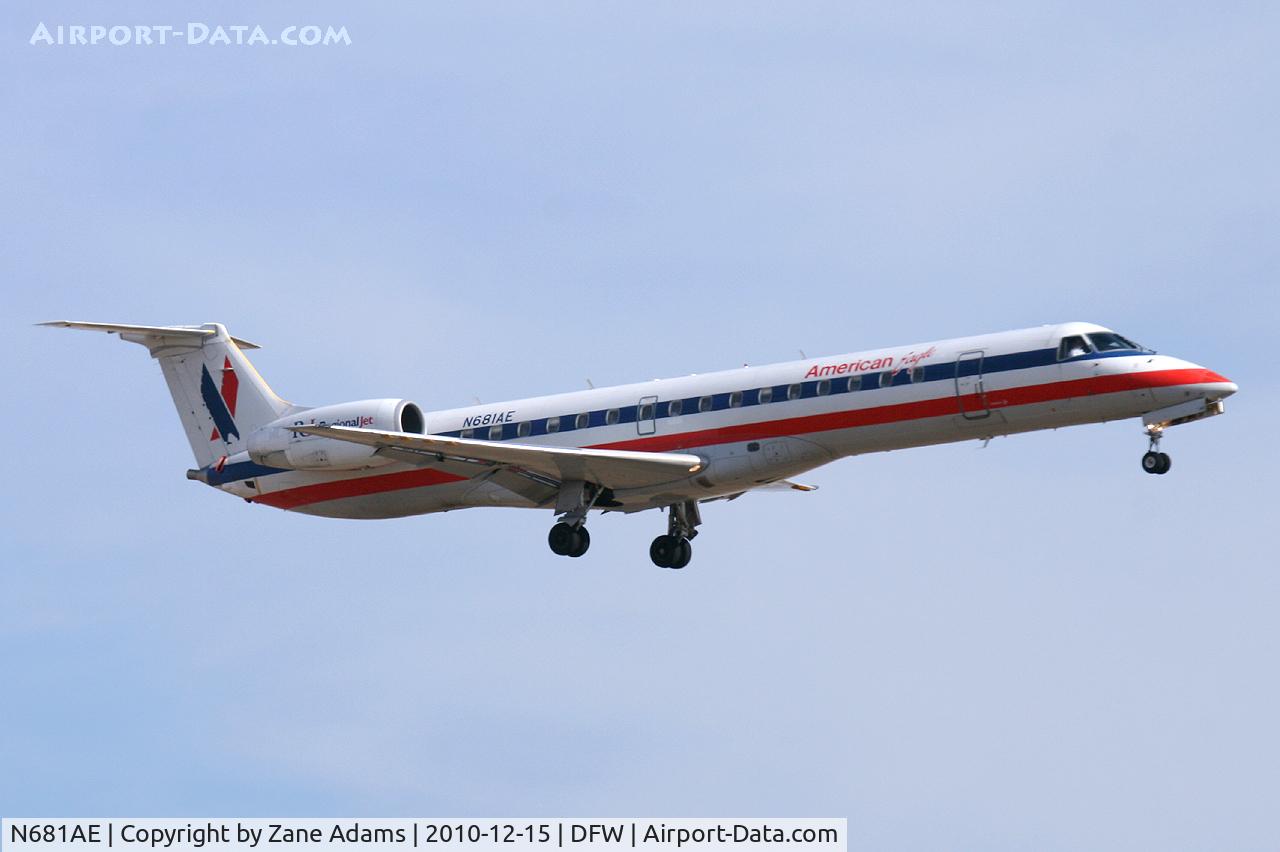 N681AE, 2004 Embraer ERJ-145LR (EMB-145LR) C/N 14500824, American Eagle landing at DFW Airport