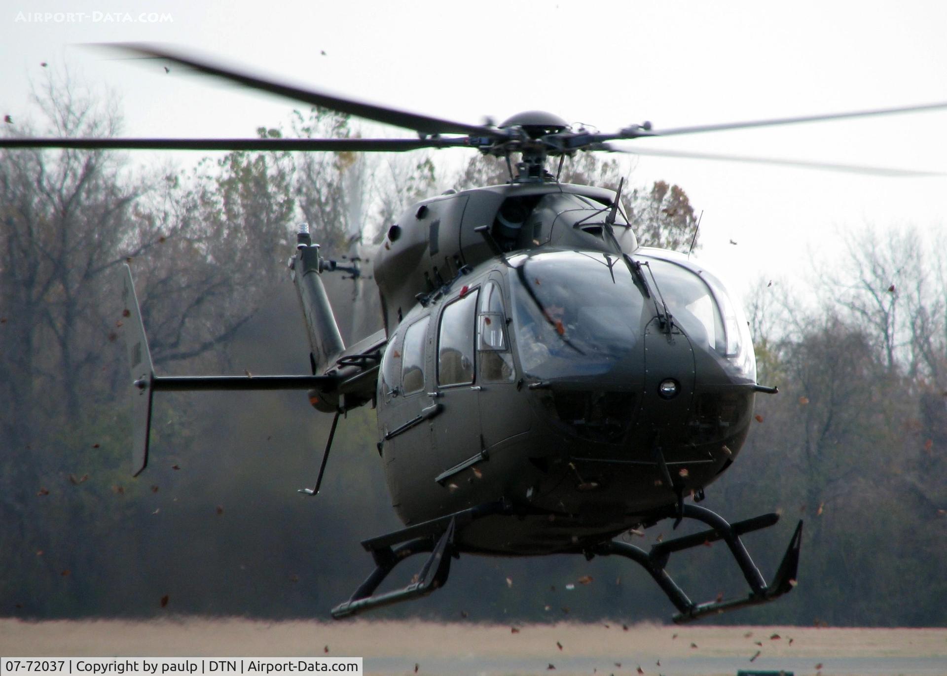07-72037, 2007 Eurocopter UH-72A Lakota C/N 9178, Kicking up some leaves while touching down at Downtown Shreveport.