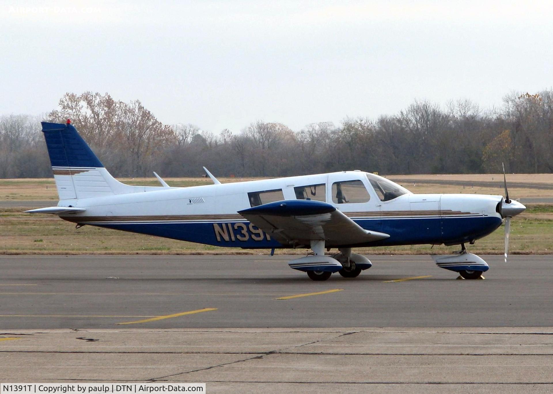 N1391T, 1972 Piper PA-32-300 Cherokee Six Cherokee Six C/N 32-7240117, At Downtown Shreveport.
