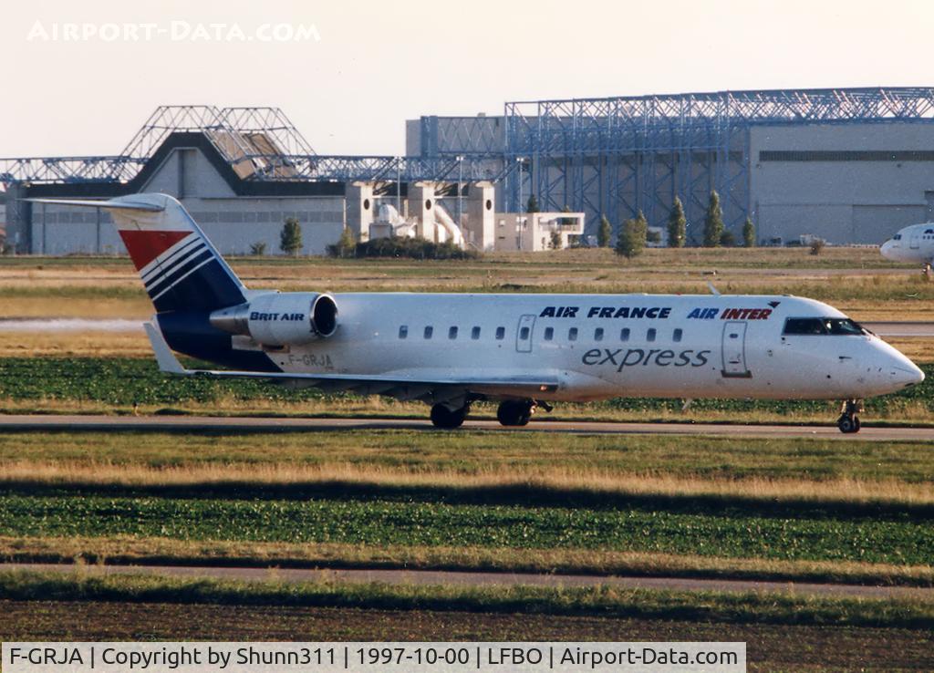 F-GRJA, 1995 Canadair CRJ-100ER (CL-600-2B19) C/N 7070, Taxiing holding point rwy 15L for departure... Air France / Air Inter Express c/s...