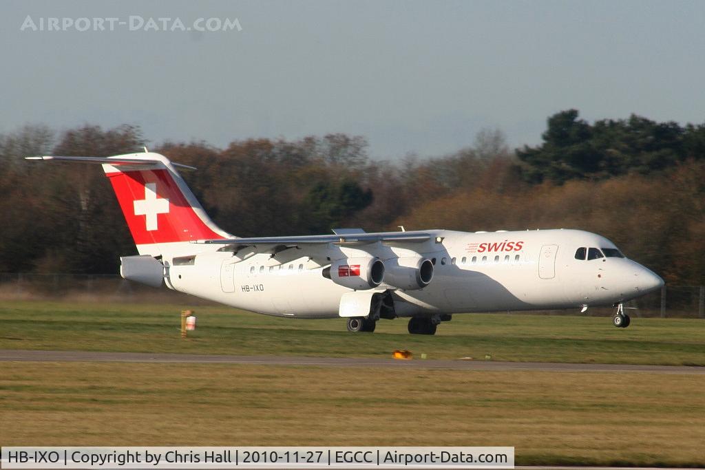 HB-IXO, 1996 British Aerospace Avro 146-RJ100 C/N E3284, landing on RW05L