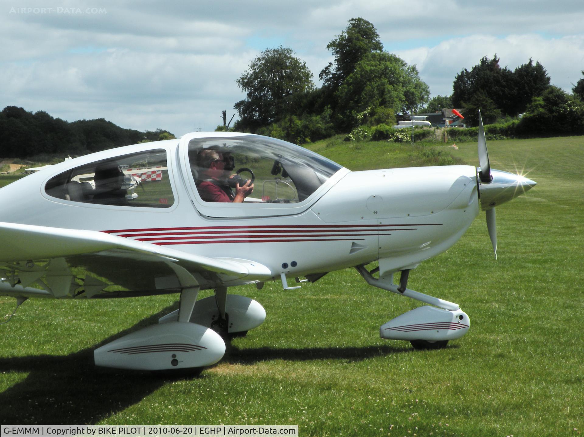 G-EMMM, 2007 Diamond DA-40 Diamond Star C/N 40.753, LYCOMING IO-360-M1A