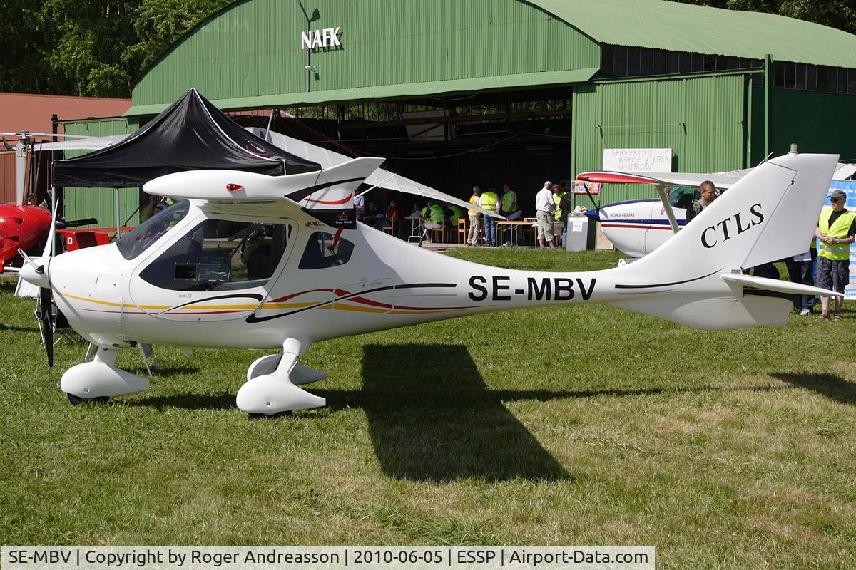 SE-MBV, 2009 Flight Design CTLS C/N F-09-08-02, At EAA FlyIn