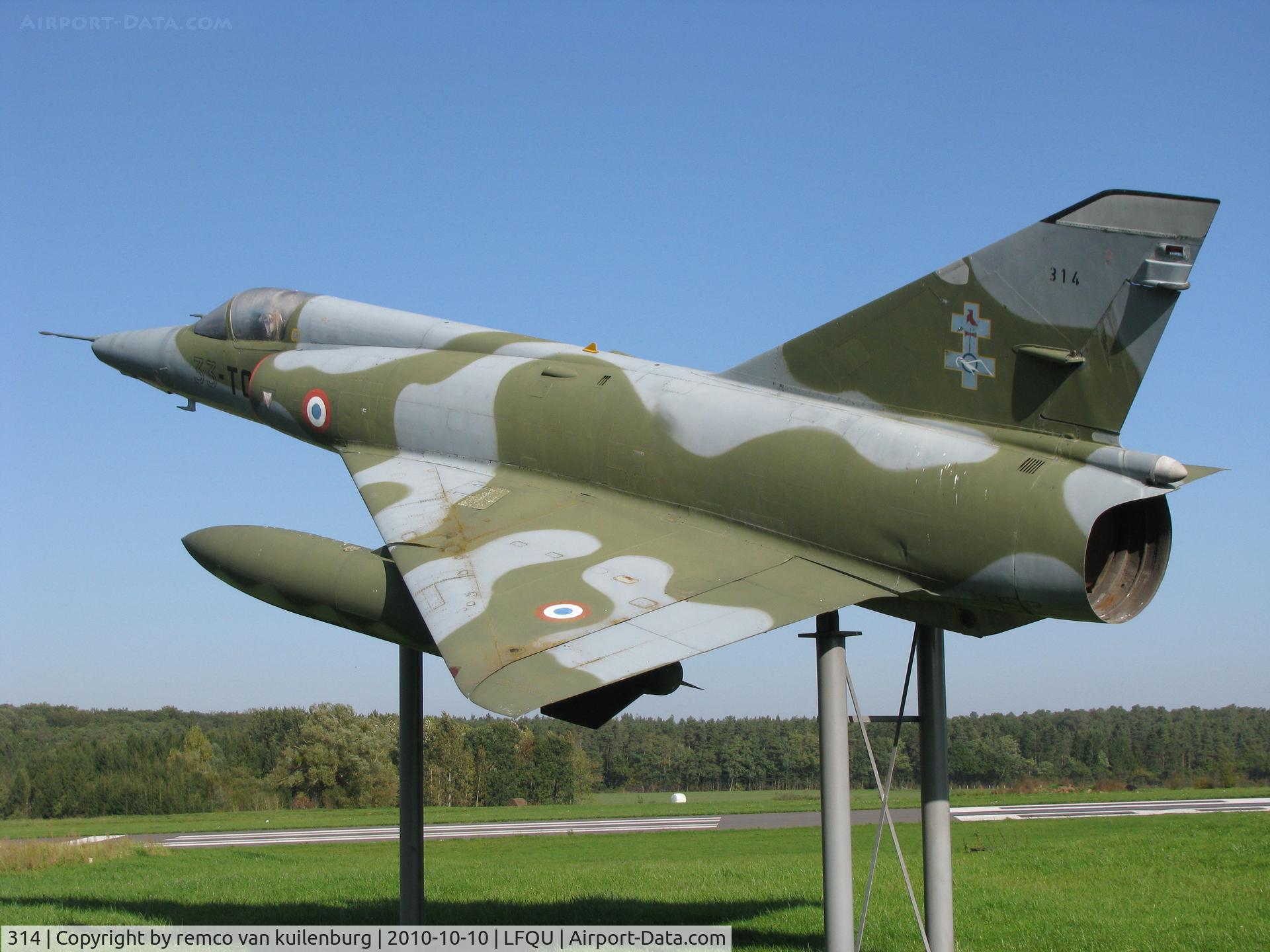 314, Dassault Mirage IIIR C/N 314, preserved for a long time, you see the weather is corrode the airplane