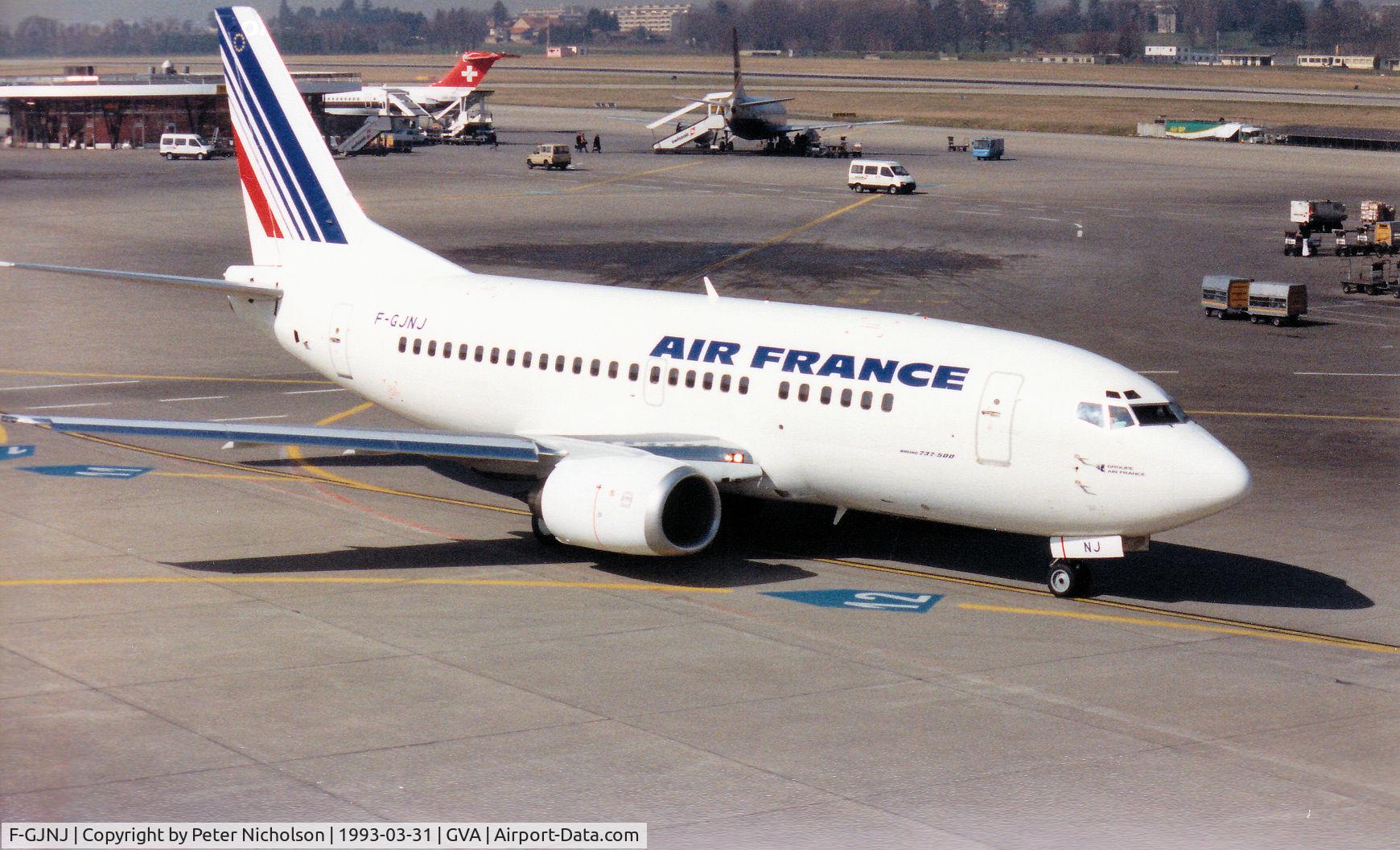 F-GJNJ, 1993 Boeing 737-528 C/N 25235, Boeing 737-538 of Air France arriving at Geneva in March 1993.