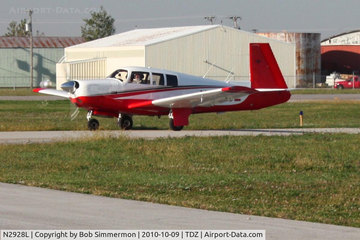 N2928L, 1967 Mooney M20F Executive C/N 670322, Arriving at the EAA breakfast fly-in at Toledo, Ohio